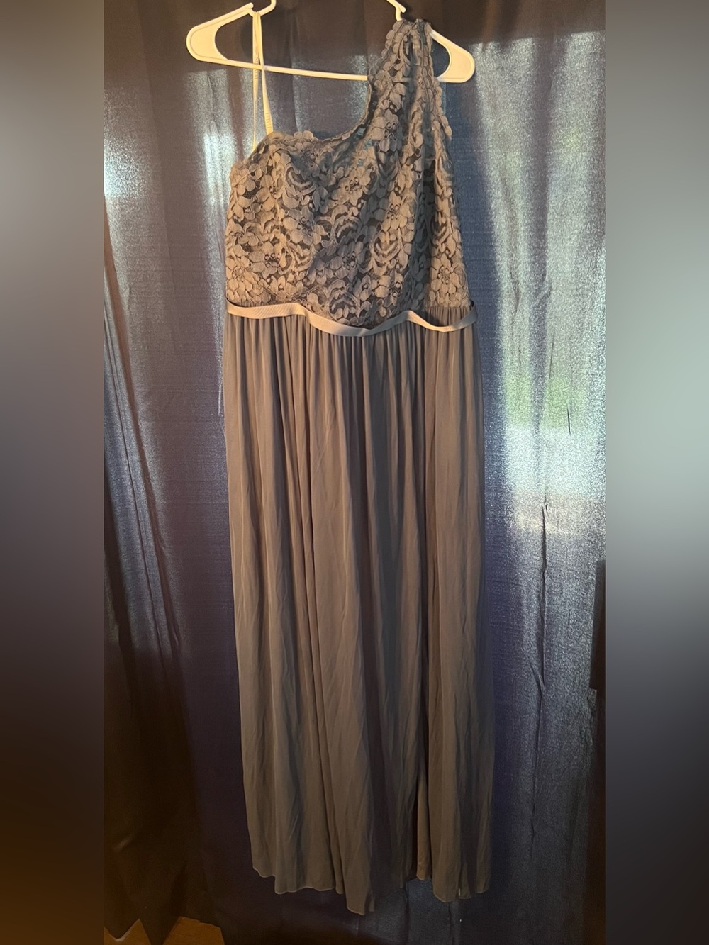 David's Bridal Steel Blue Lace Bridesmaids Dress size 18, has not been altered